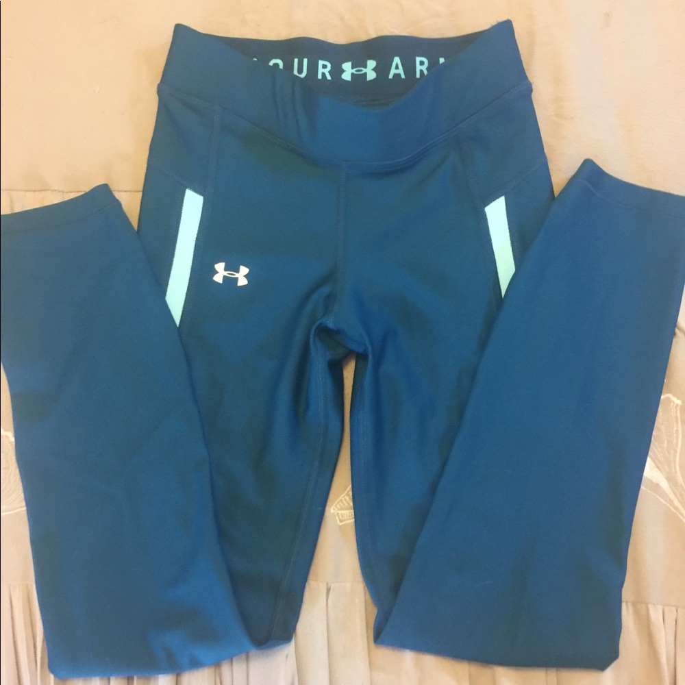 Under Armour XS legging like new.